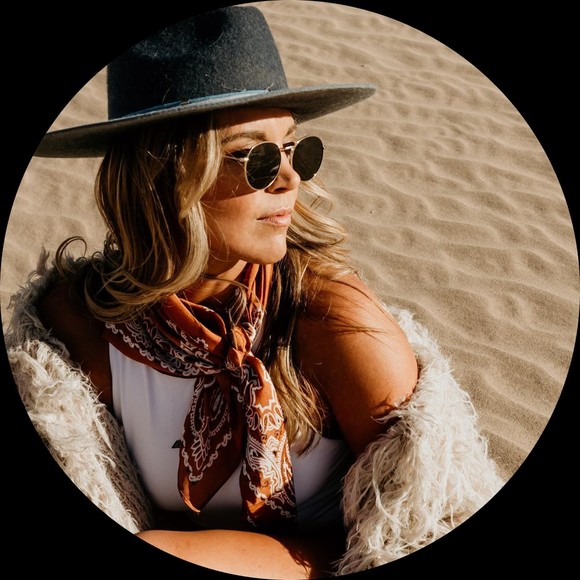 Meet your Posher, Stacey - Picture 1 of 1